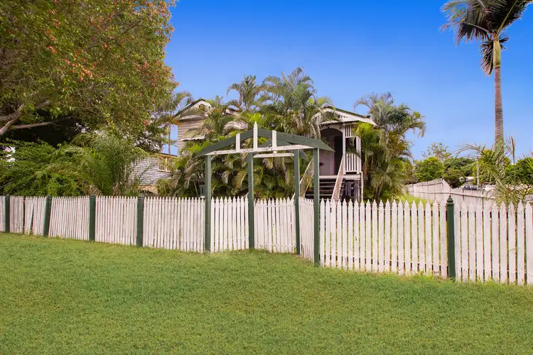 25 Woodford Street, One Mile QLD 4305