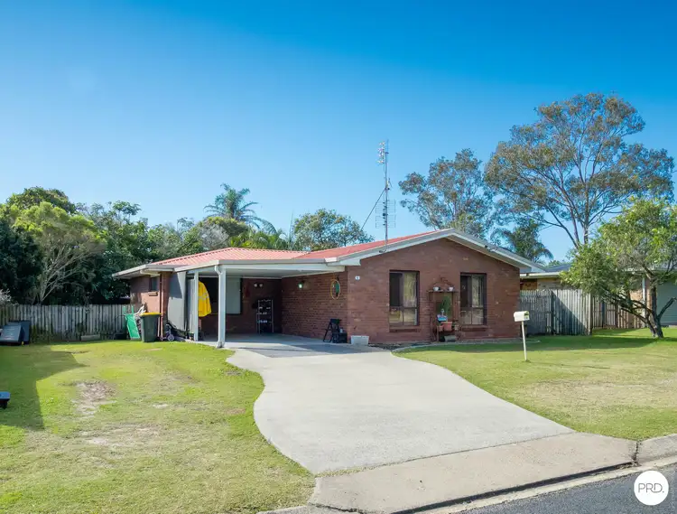 4 Debra Court, Urangan QLD 4655