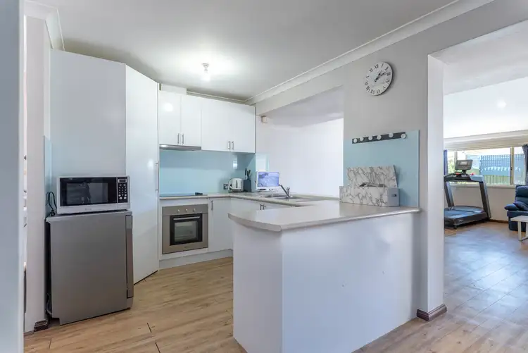 Fifth view of Homely house listing, 32 Broadwater Gardens, South Lake WA 6164