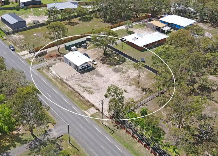 20 BOUNDARY ROAD, Urangan QLD 4655
