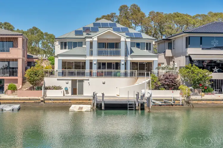 5 Condor Mews, Halls Head WA 6210