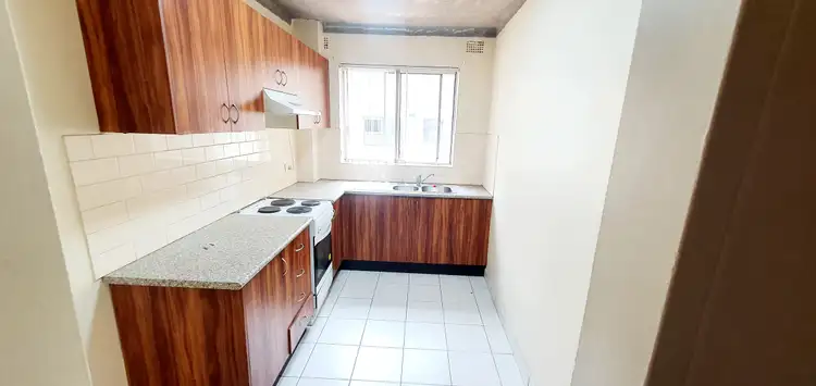 Fifth view of Homely unit listing, 6/8 RUBY ST, Carramar NSW 2163