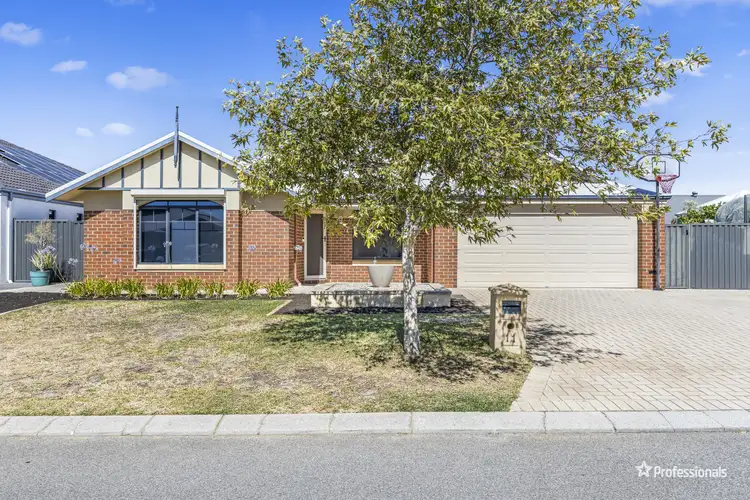 11 Stowe Link, Aveley WA 6069