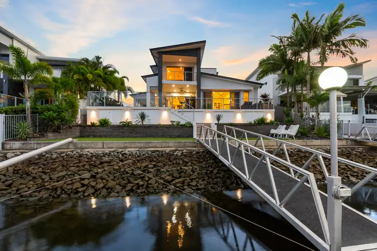 25 Quayside Drive, Helensvale QLD 4212