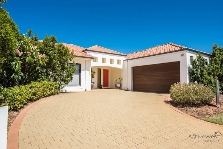 8 St Georges Close, Bluff Point WA 6530
