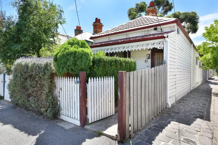 10 Victoria Grove, Brunswick VIC 3056