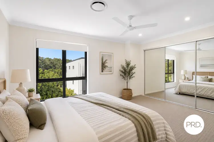 8/61 East Quay Drive