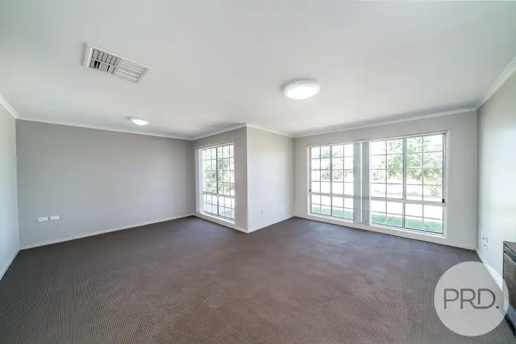 Third view of Homely house listing, 8 Nicholi Crescent, Lake Albert NSW 2650