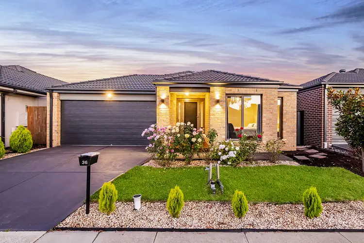 36 Burford Way, Cranbourne North VIC 3977
