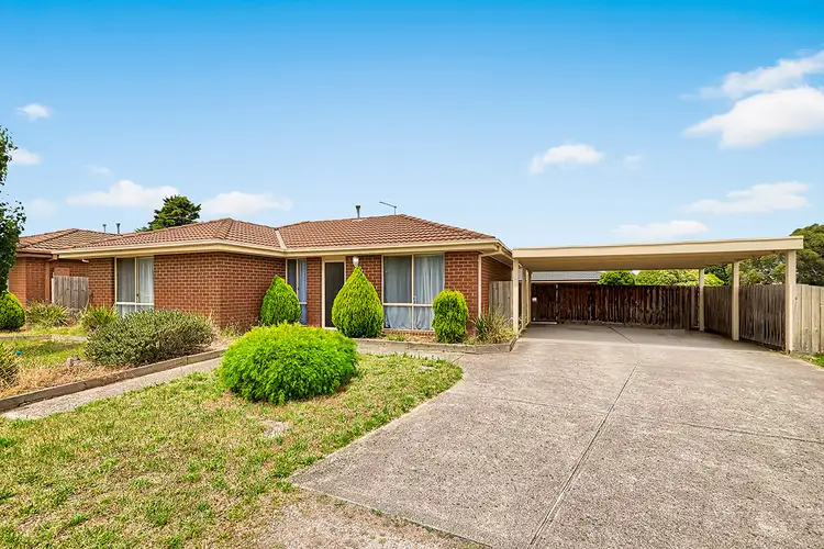 2 Glenleigh Court, Cranbourne North VIC 3977