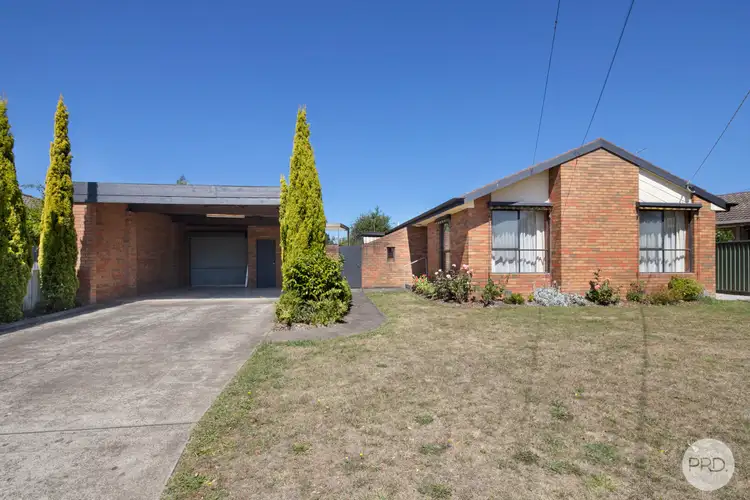 10 Cedar Avenue