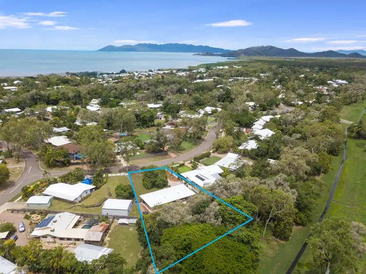 4 Bunya Street, Bushland Beach QLD 4818