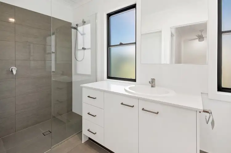 Seventh view of Homely townhouse listing, 4/105 Falconer Street, Southport QLD 4215