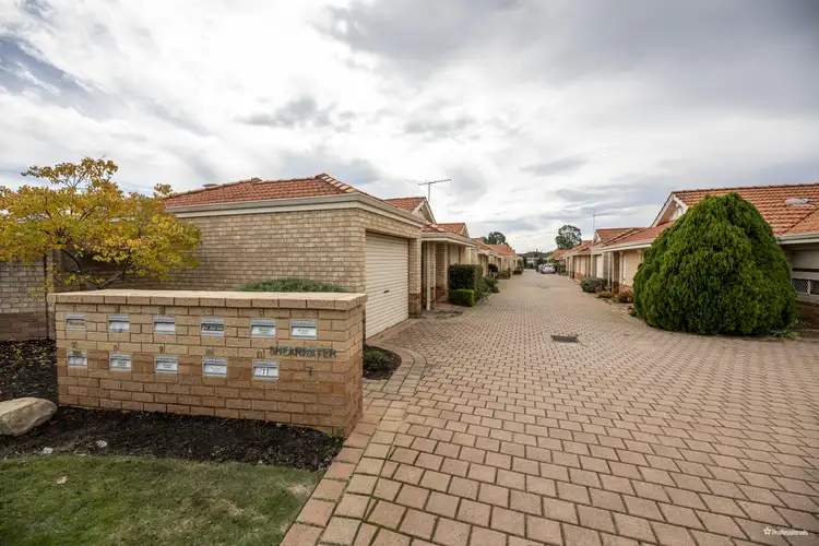 4/7 Shearwater Terrace, Ballajura WA 6066