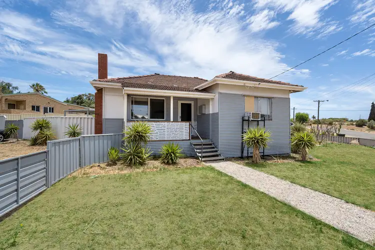 12 Cypress Street, Rangeway WA 6530