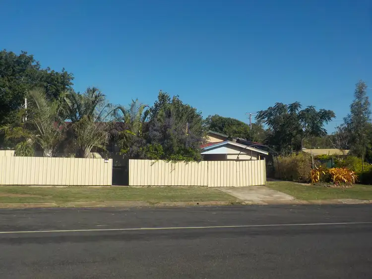 25 Elliott Street, Gin Gin QLD 4671