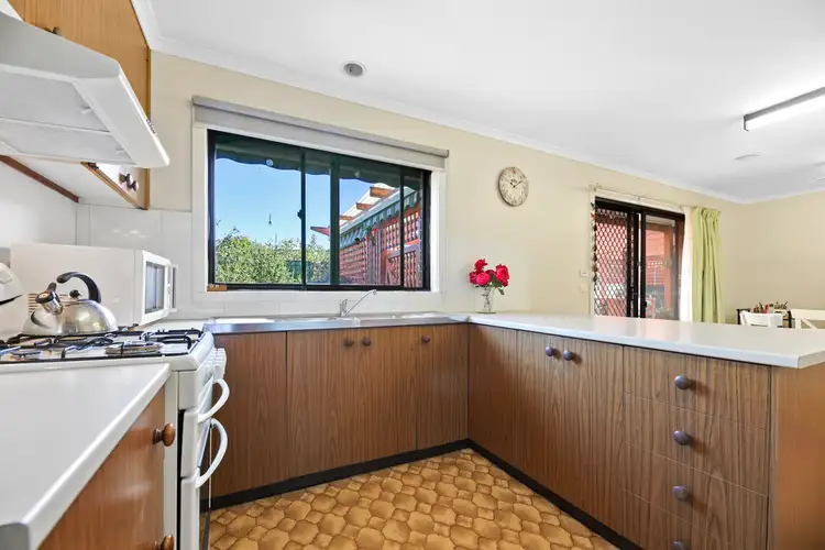 Fifth view of Homely house listing, 6 AMBROSE COURT, Yarragon VIC 3823