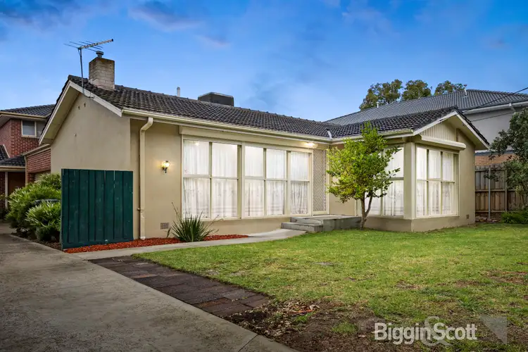 Main view of Homely unit listing, 1/5 Risdon Drive, Notting Hill VIC 3168