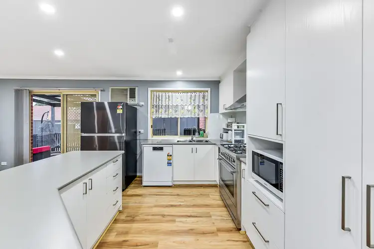 Fifth view of Homely house listing, 8 Stratus Court, Hampton Park VIC 3976