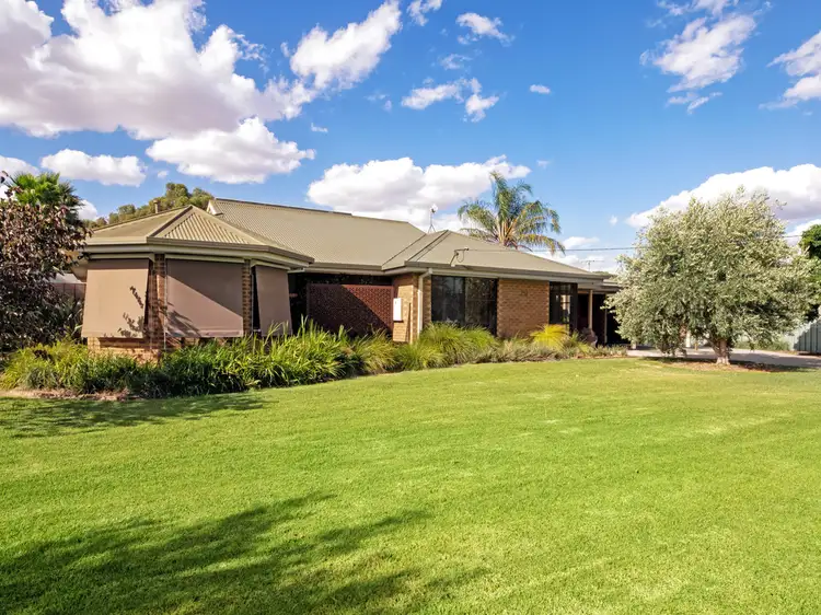 27-29 Russell Street, Howlong NSW 2643