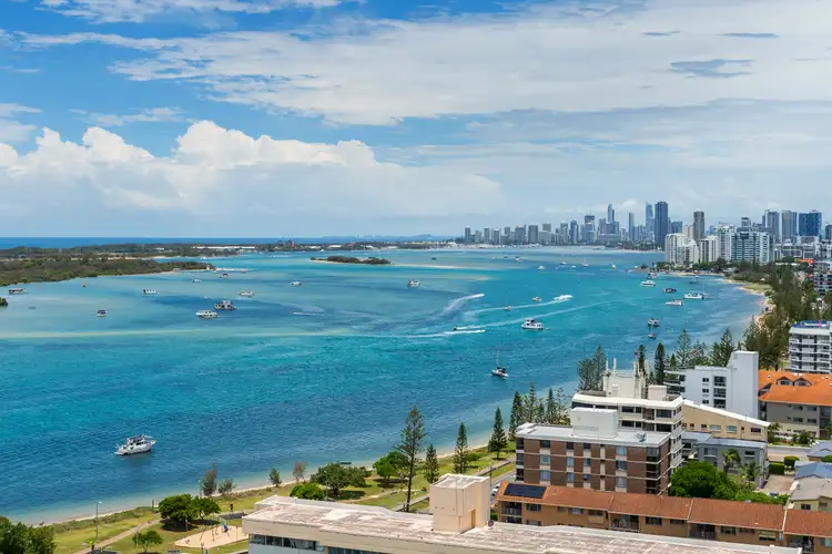 18B/5 Bayview Street, Runaway Bay QLD 4216