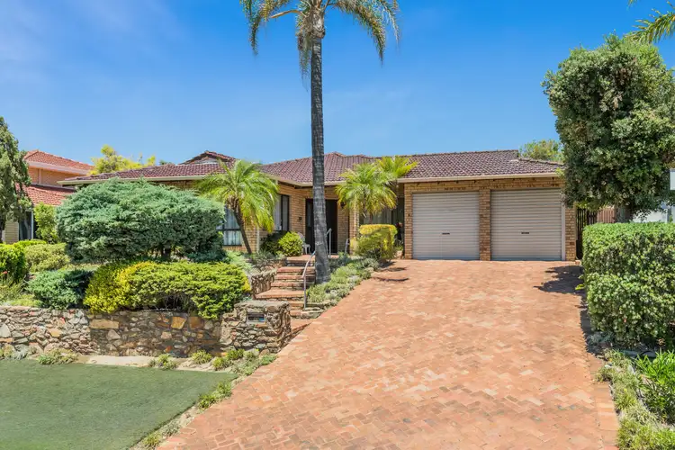 42 Ten Seldam Circle, Winthrop WA 6150