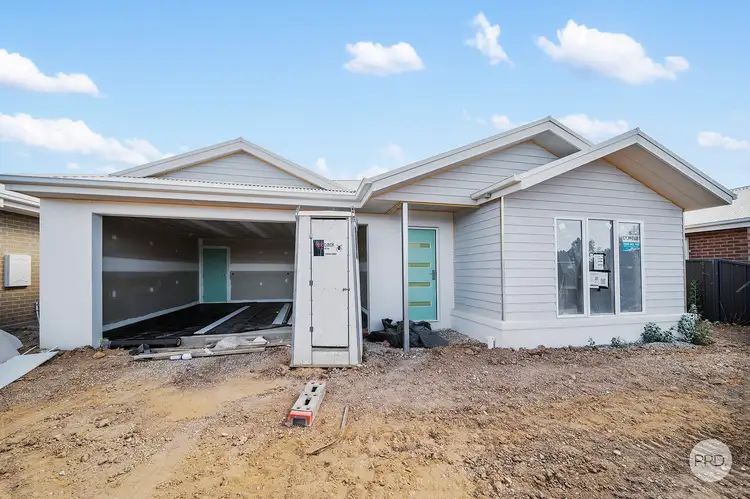 Second view of Homely house listing, 19 Tussock Drive, White Hills VIC 3550