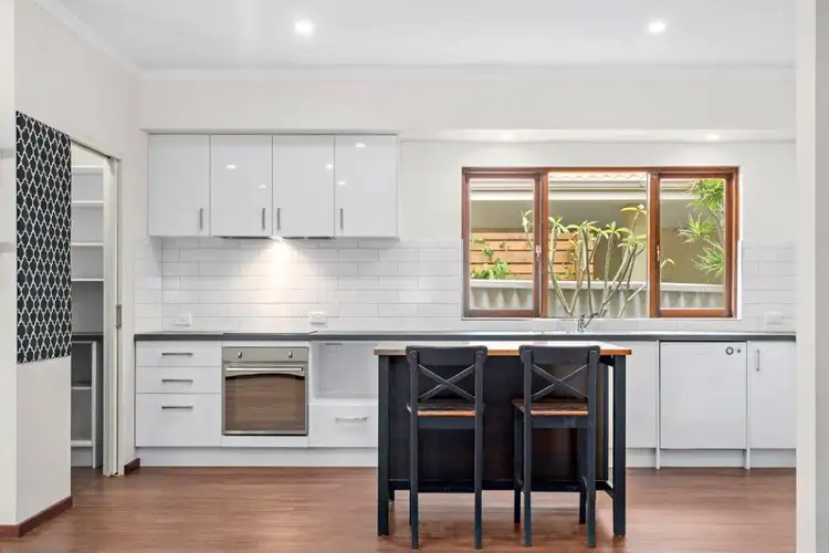 15 Bayview Street, Mount Tarcoola WA 6530