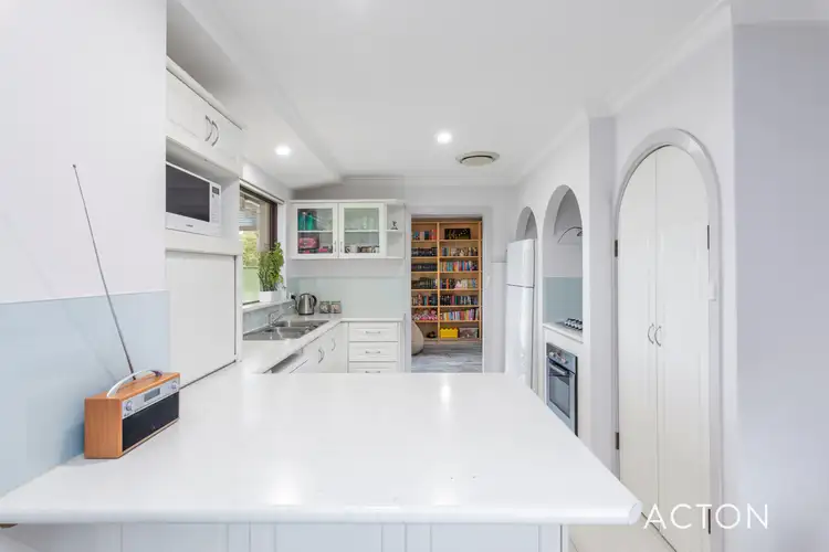 Sixth view of Homely house listing, 5 Grenadier Drive, Thornlie WA 6108