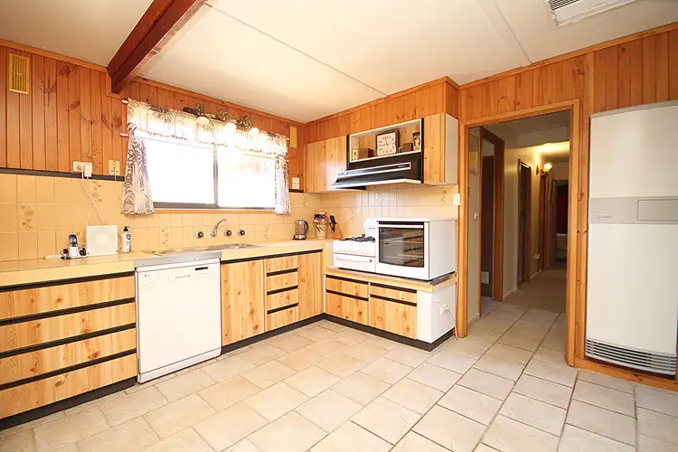 Fourth view of Homely house listing, 2 Birch Avenue, Horsham VIC 3400
