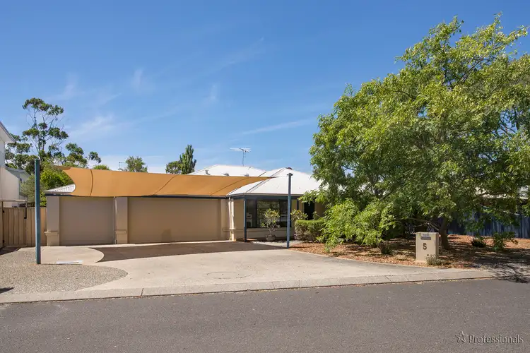 Second view of Homely house listing, 5 Toby Court, Quindalup WA 6281