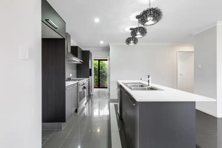 Sixth view of Homely house listing, 9 Primavera Boulevard, Beaconsfield QLD 4740