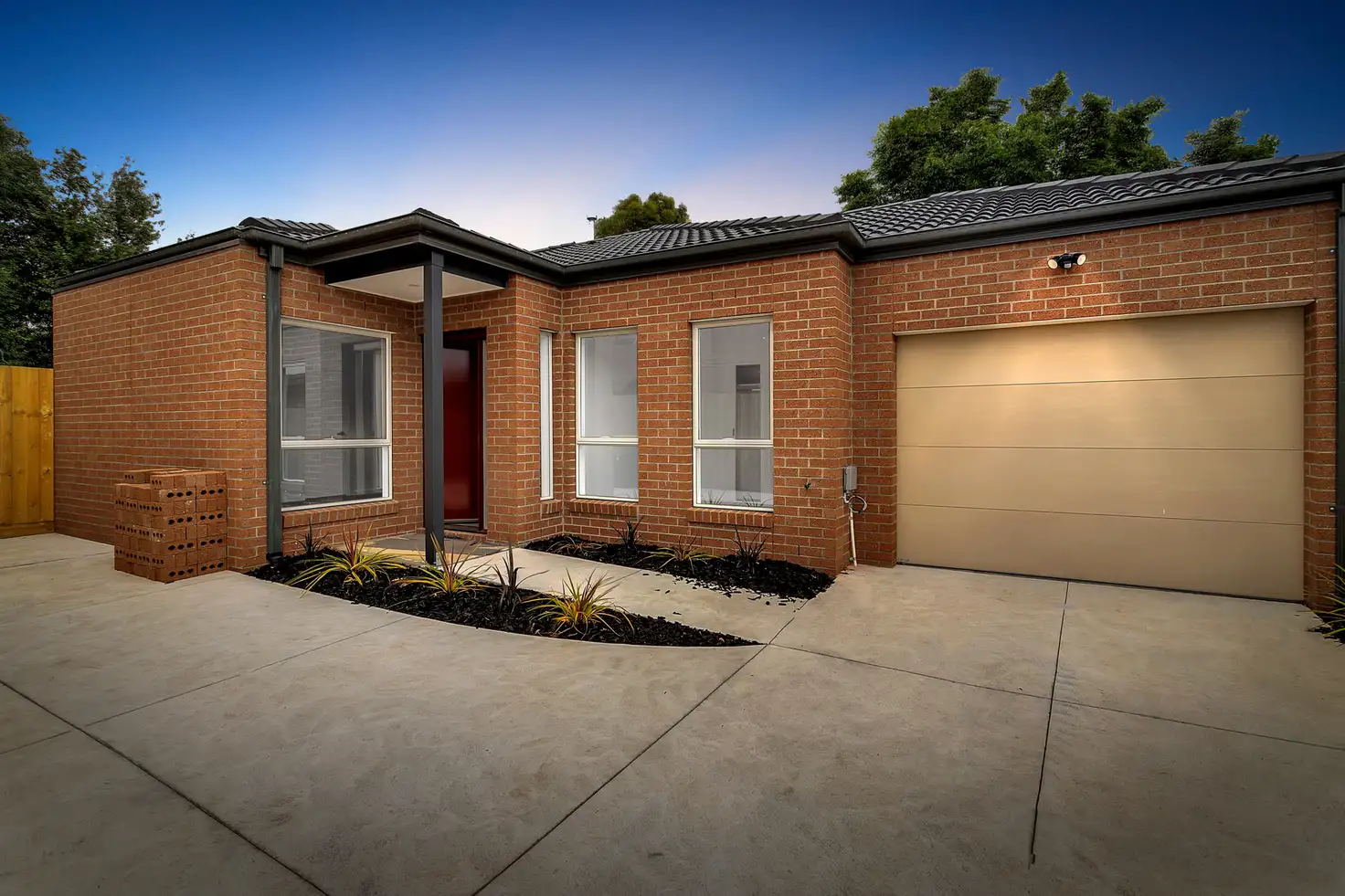 Main view of Homely unit listing, 2/18 Snowden Street, Laverton VIC 3028