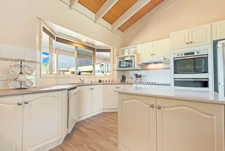Fifth view of Homely house listing, 23 FRANCIS DRIVE, Deniliquin NSW 2710