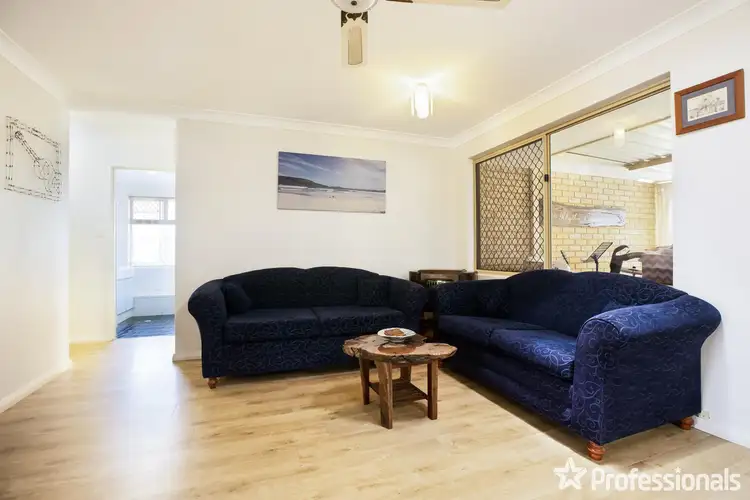 Seventh view of Homely house listing, 4 Leeward Close, Safety Bay WA 6169