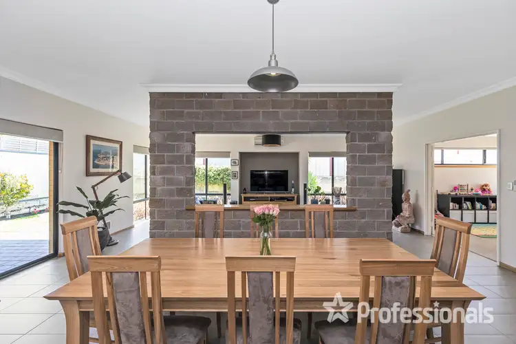 Sixth view of Homely house listing, 35 Sinagra Way, Yangebup WA 6164