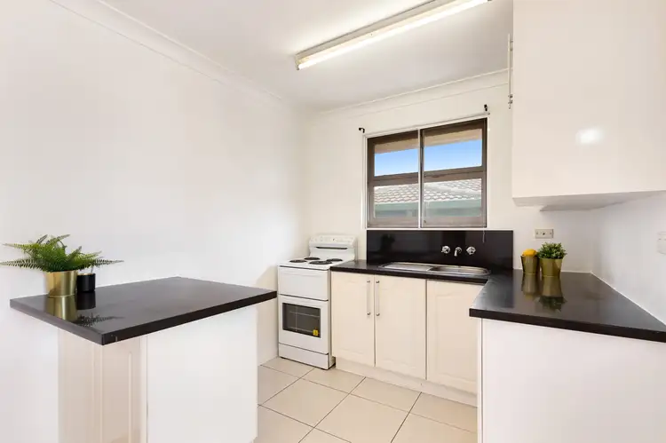 8/2 Carl Street, Woolloongabba QLD 4102