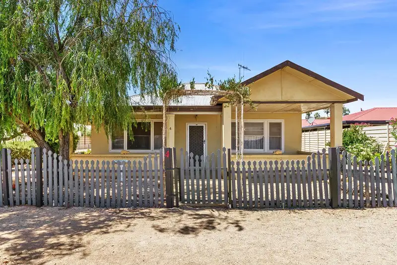 Main view of Homely house listing, 4 Woodhouse Crescent, Glossop SA 5344