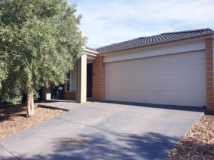 5 Duncombe Park Way