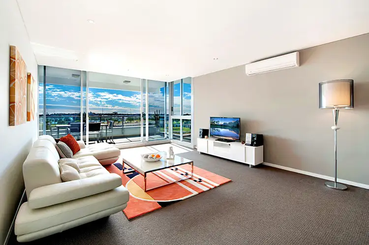 705/4 Como Crescent, Southport QLD 4215