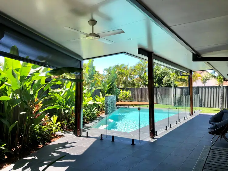 9 Tinba Court, Runaway Bay QLD 4216