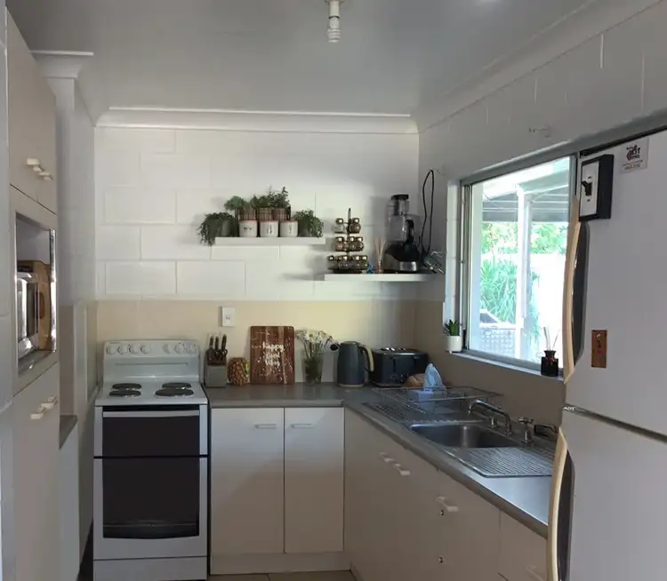 Second view of Homely house listing, 5 Mansfield Drive, Beaconsfield QLD 4740