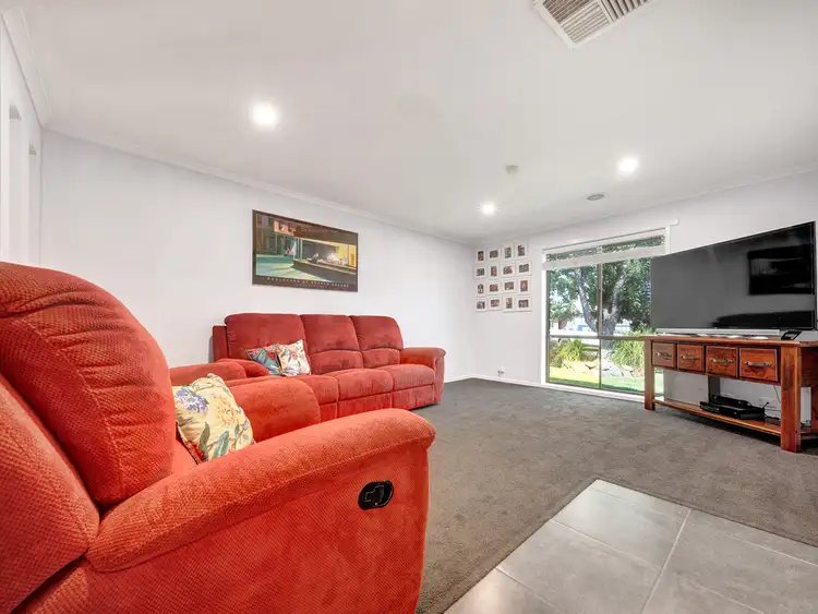 Fourth view of Homely house listing, 3 Sinnett Court, Wodonga VIC 3690
