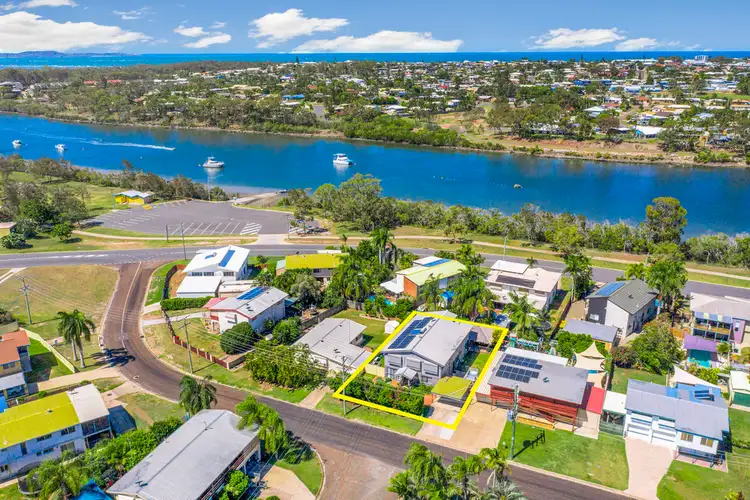 30 ALEXANDER STREET, Boyne Island QLD 4680
