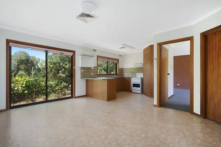 Fifth view of Homely house listing, 10 Ackerly Avenue, Benalla VIC 3672