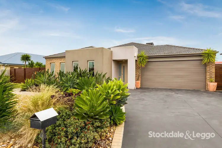 8 Supreme Close, Koo Wee Rup VIC 3981