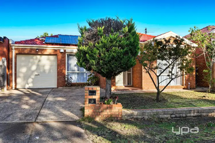 8 Turquoise Close, St Albans VIC 3021