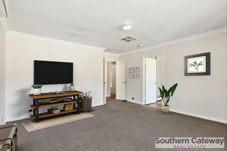 Seventh view of Homely house listing, 4 Clark Way, Orelia WA 6167