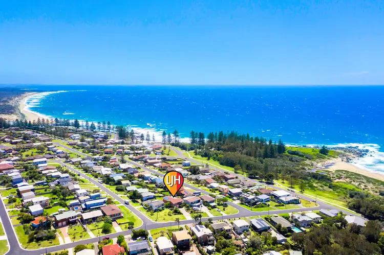 20 Islandview Road, Tuross Head NSW 2537