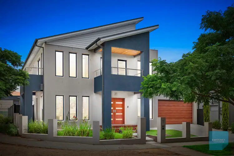 1 Creekview Place, Caroline Springs VIC 3023